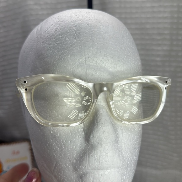 (Z6) FRAME FRANCE, vintage pearly white glasses for girls - Picture 9 of 12